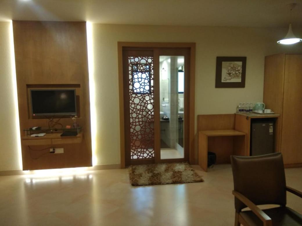 Meritas Seawind Beach Resort, Srīvardhan Eksteriør bilde