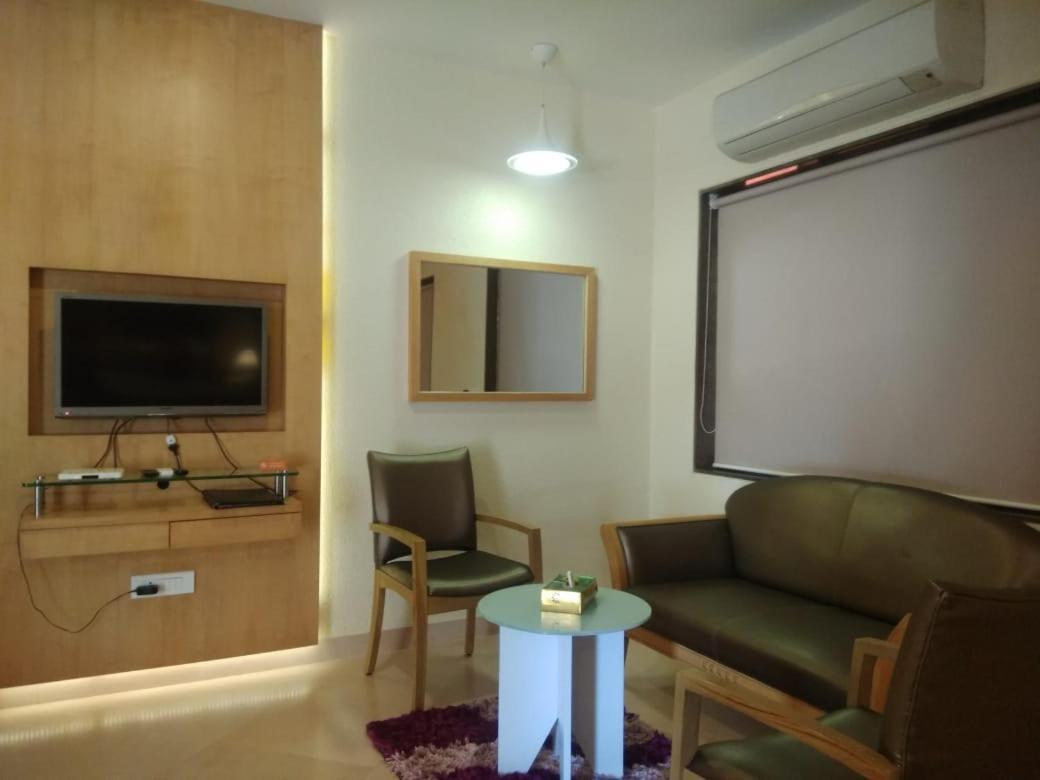 Meritas Seawind Beach Resort, Srīvardhan Eksteriør bilde