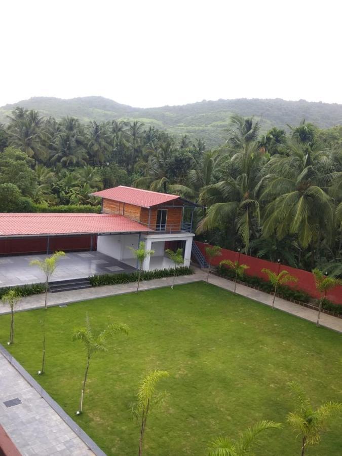 Meritas Seawind Beach Resort, Srīvardhan Eksteriør bilde